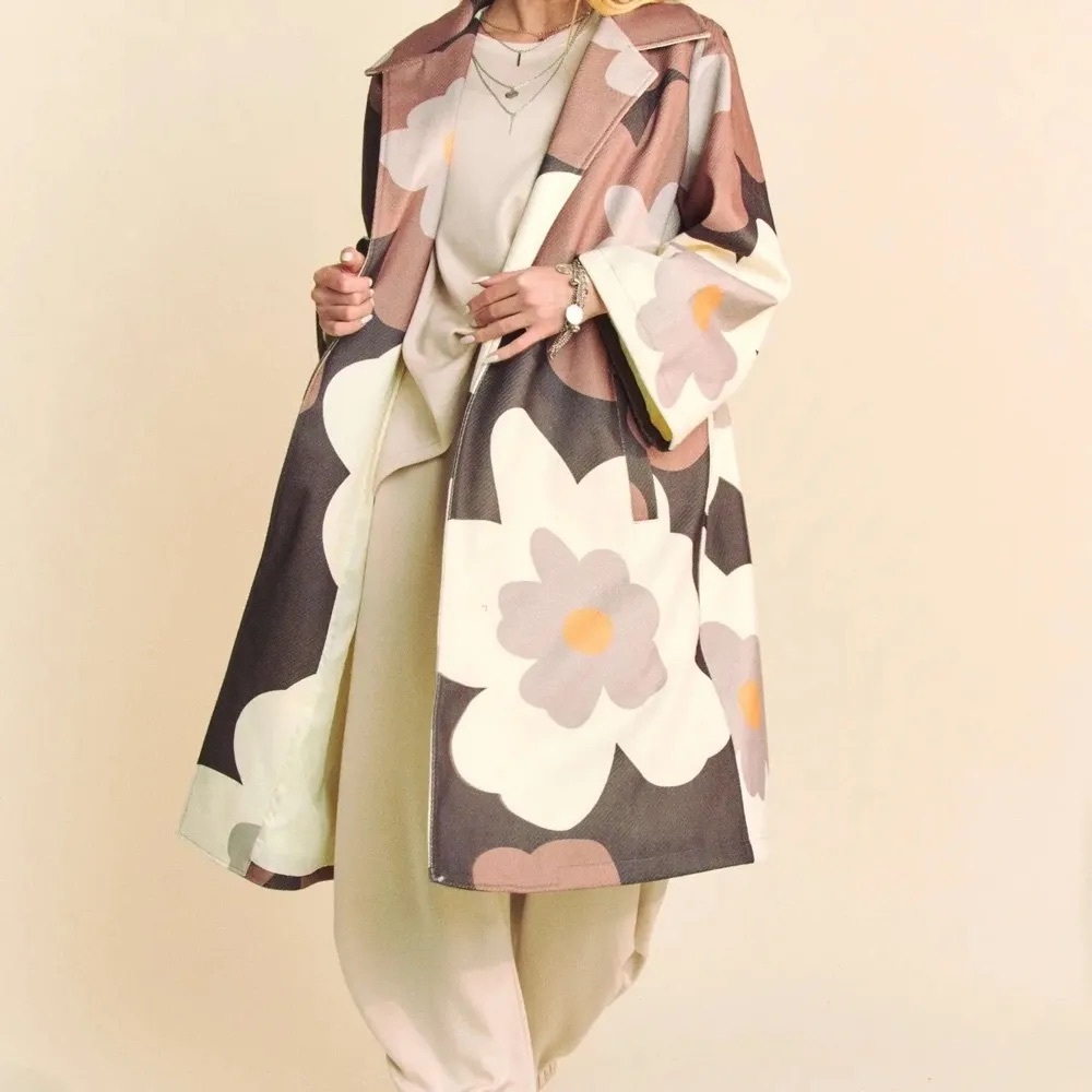 A23- DAVI & DANI Bold Floral Coat in Black and Cream